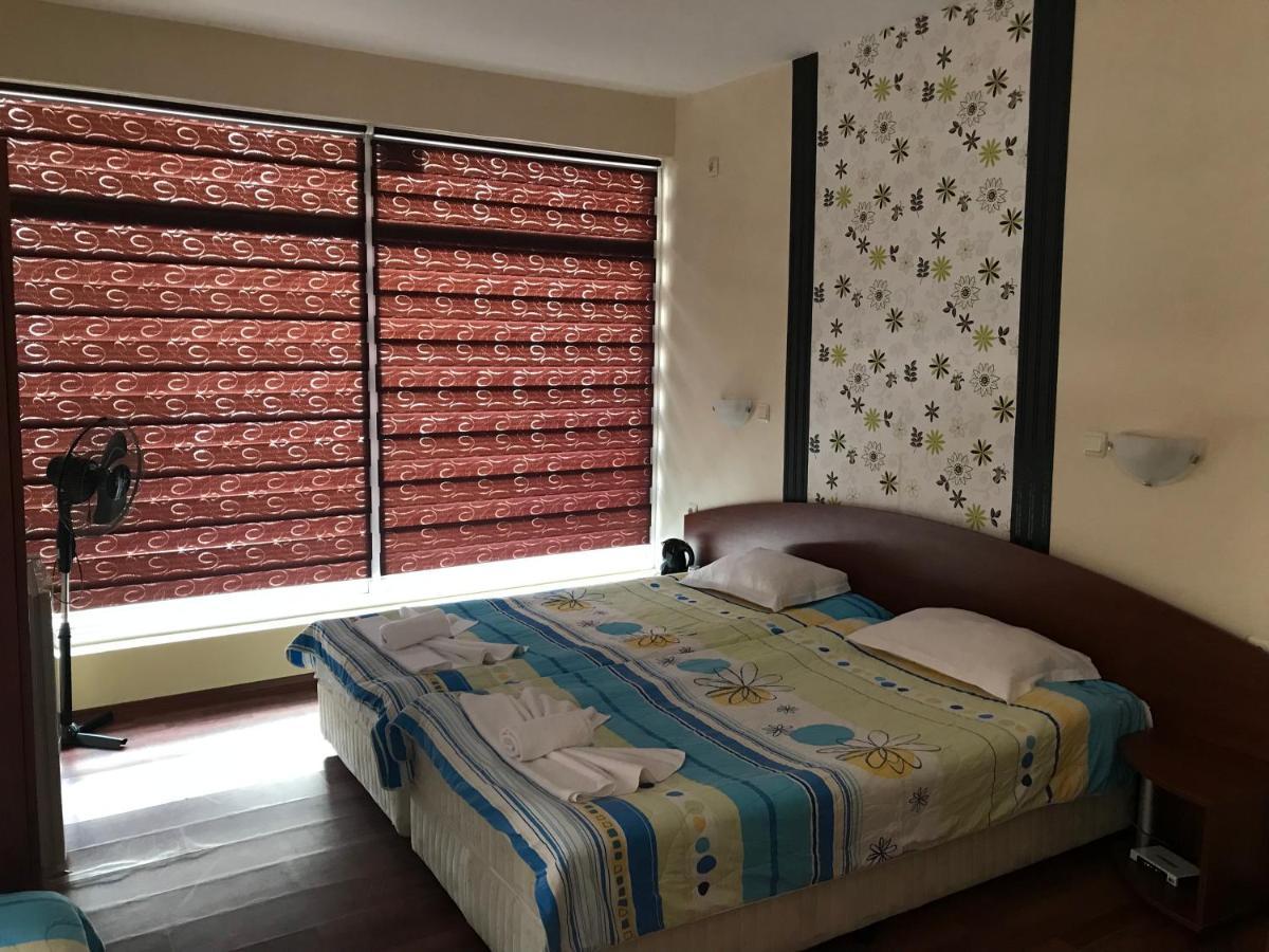 Red House Guest House ネセバル エクステリア 写真