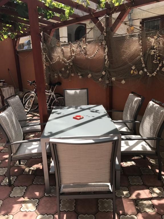 Red House Guest House ネセバル エクステリア 写真